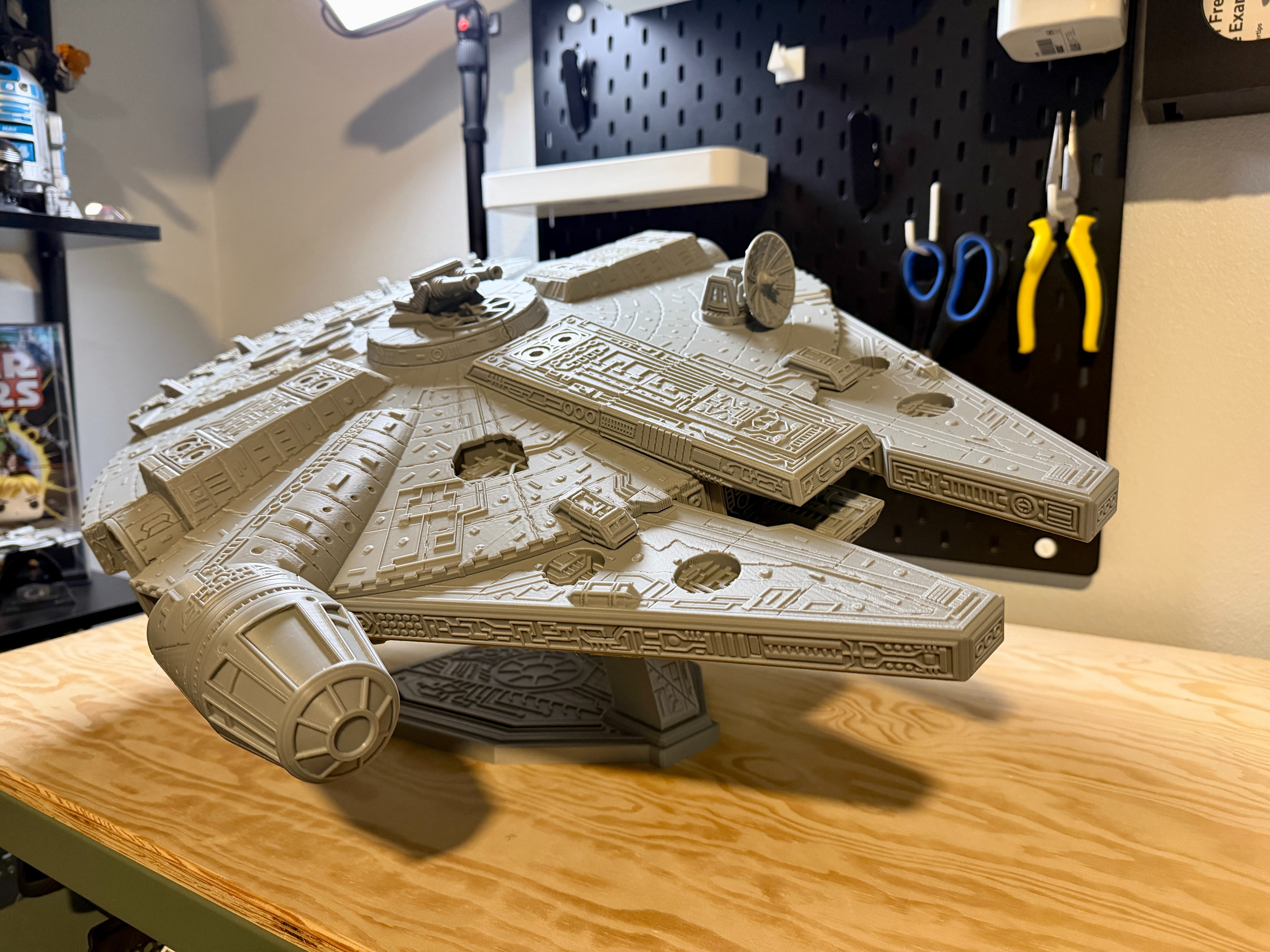 Titan Falcon